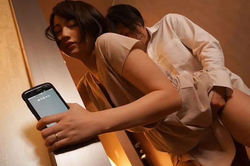 Người vợ đi họp lớp rồi xxx với nyc mặc cho chồng yêu ở nhà chờ