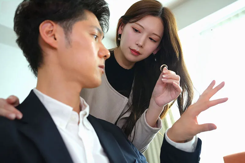 Cô vợ đi đi chơi, ông xã ở nhà bị nhỏ em vợ yêu gạ xxx không trượt phát nào